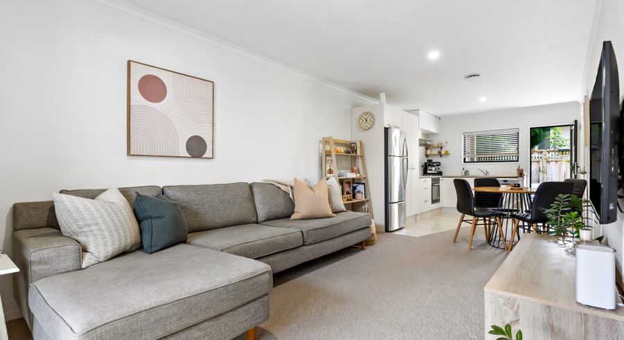  at 4/94 Glengarry Road, Glen Eden, Waitakere City, Auckland