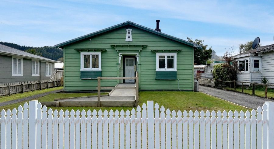  at 208 Taupo Road, Taumarunui, Ruapehu, Manawatu / Whanganui