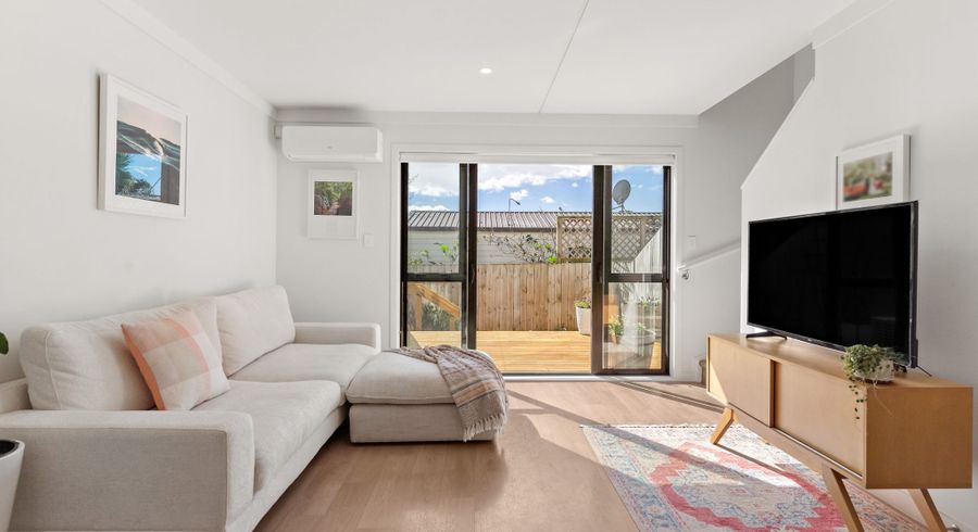  at 7 Toitu Place, Birkdale, North Shore City, Auckland