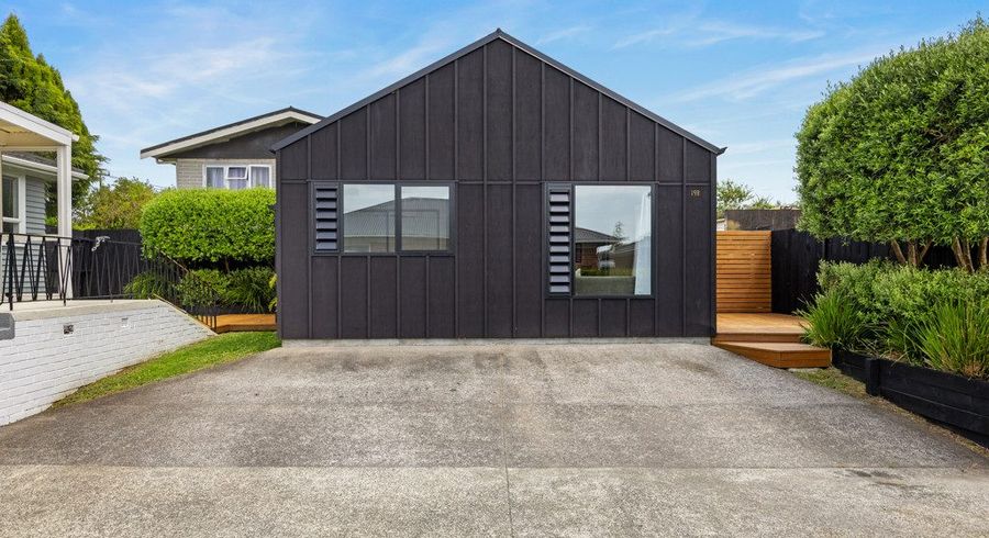  at 19 Metcalfe Road, Ranui, Auckland
