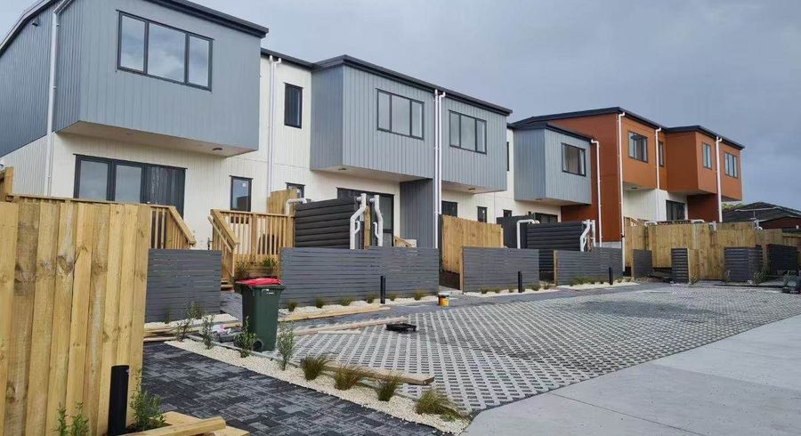  at 10/6 Kereru Street, Henderson, Waitakere City, Auckland