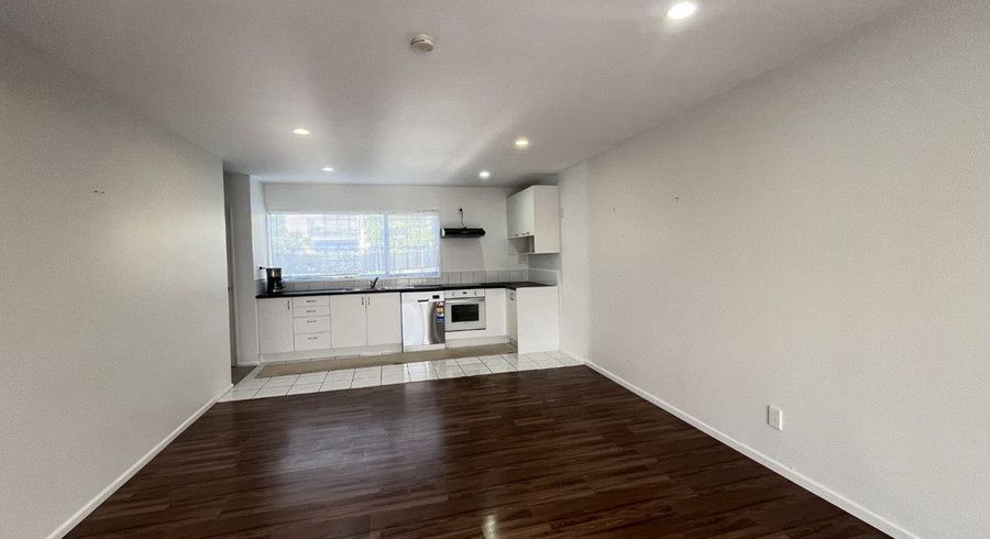  at 2/1 Briar Way, New Lynn, Auckland