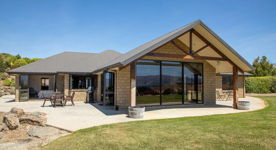  at 27 Old Golf Course Road, Bridge Hill, Alexandra