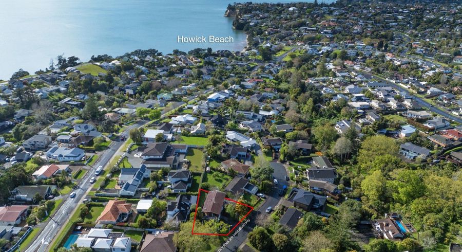  at 2 Hartles Place, Mellons Bay, Auckland