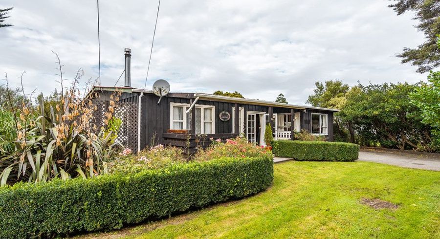  at 39 Featherston Cross Creek Road, WESTERN LAKE, FEATHERSTON