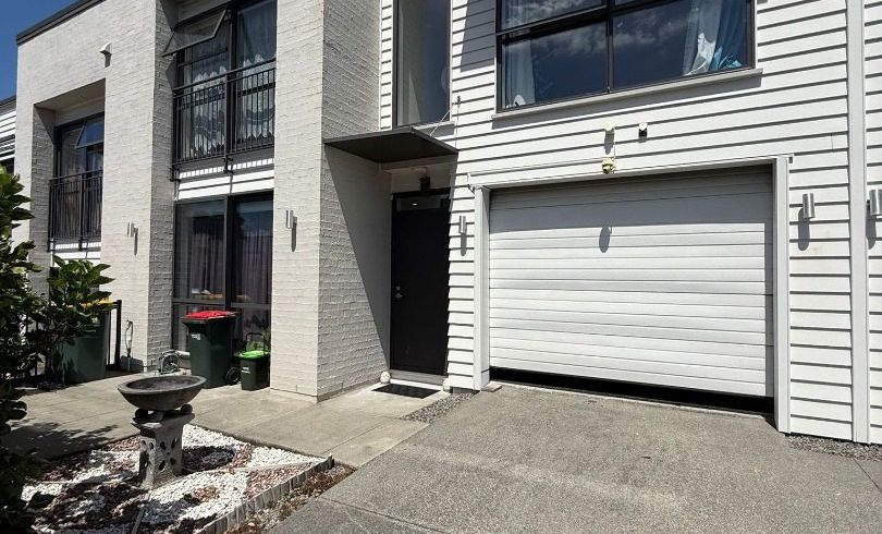  at 90  Matairangi Avenue, Totara Heights, Manukau City, Auckland