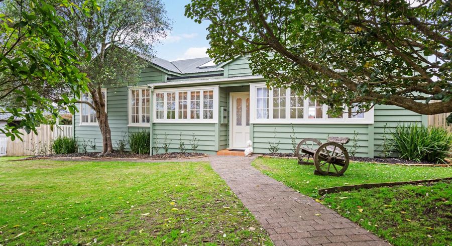  at 39 Verran Road, Birkenhead, Auckland
