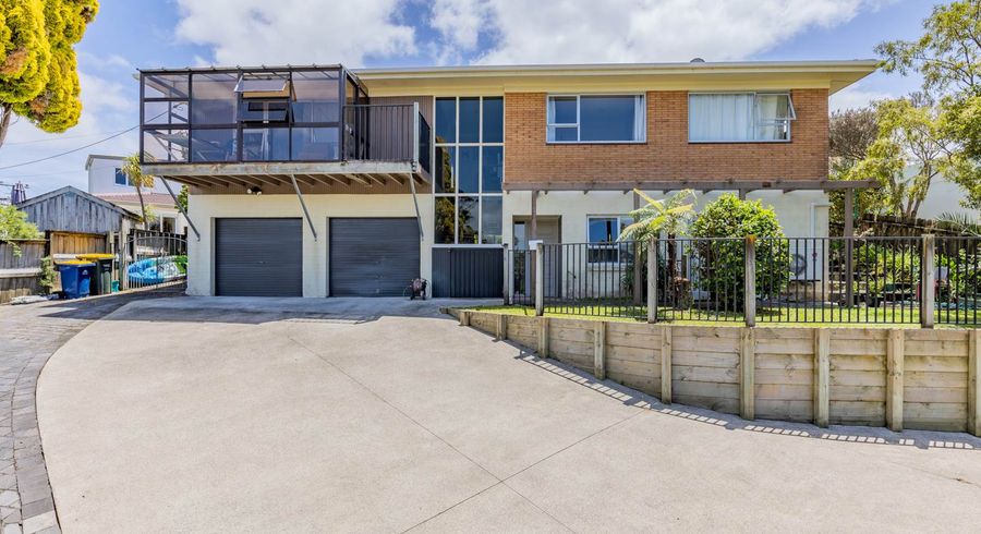  at 323 Beach Road, Campbells Bay, Auckland