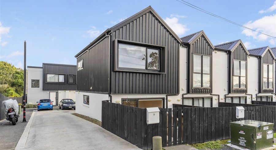  at 9/36 Kaipatiki Road, Glenfield, Auckland