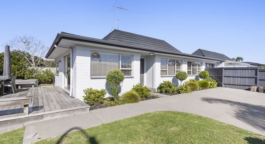  at 1/15 Vivian Wilson Drive, Eastern Beach, Auckland