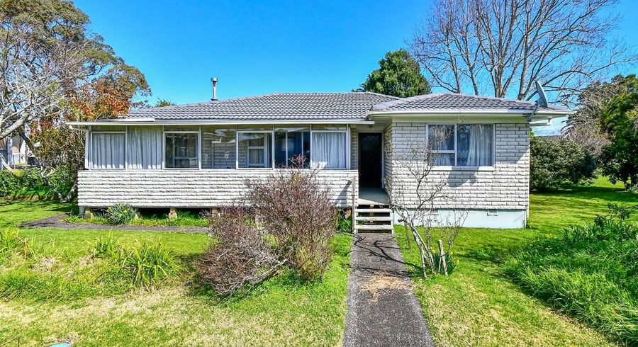  at 6 Garus Avenue, Mangere East, Manukau City, Auckland