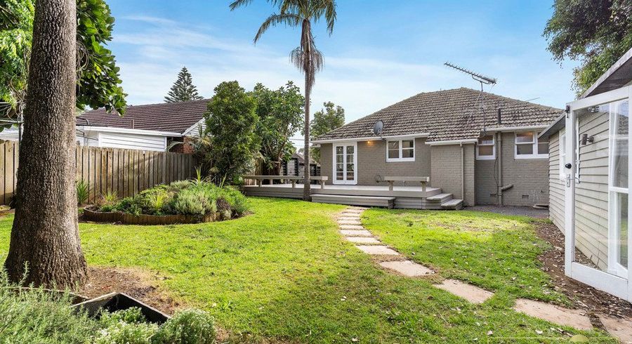  at 20 Alamein Road, Panmure, Auckland