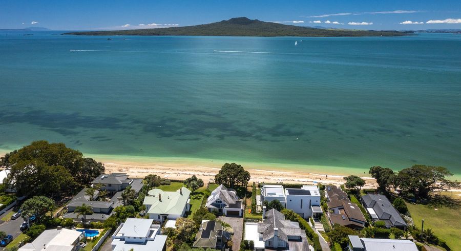  at 2/30 Oxford Terrace, Devonport, Auckland