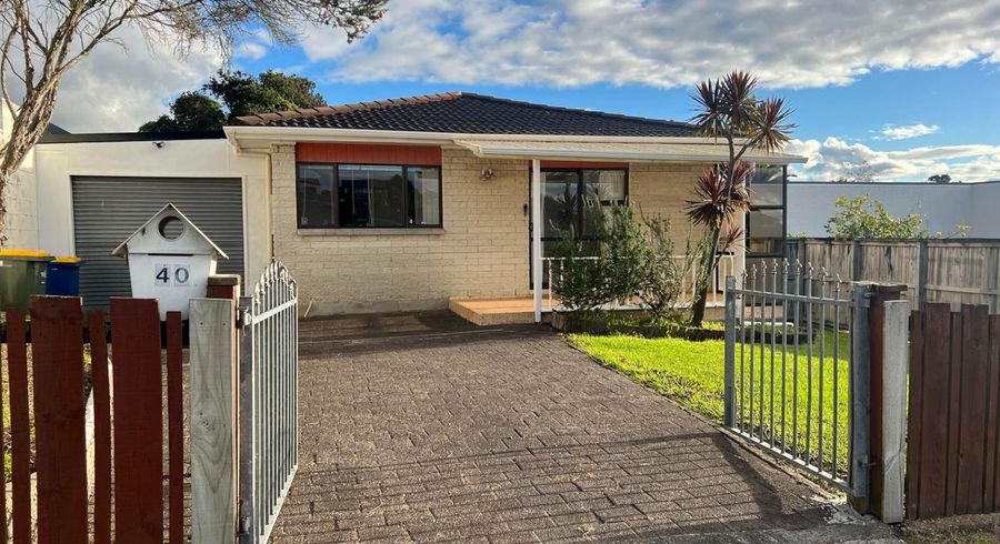  at 40 Kereru Street, Henderson, Waitakere City, Auckland