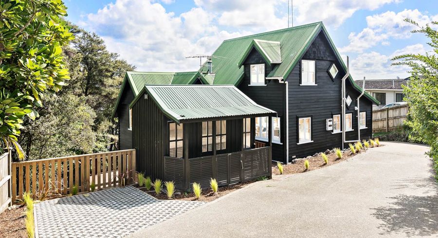  at 592 East Coast Road, Pinehill, Auckland