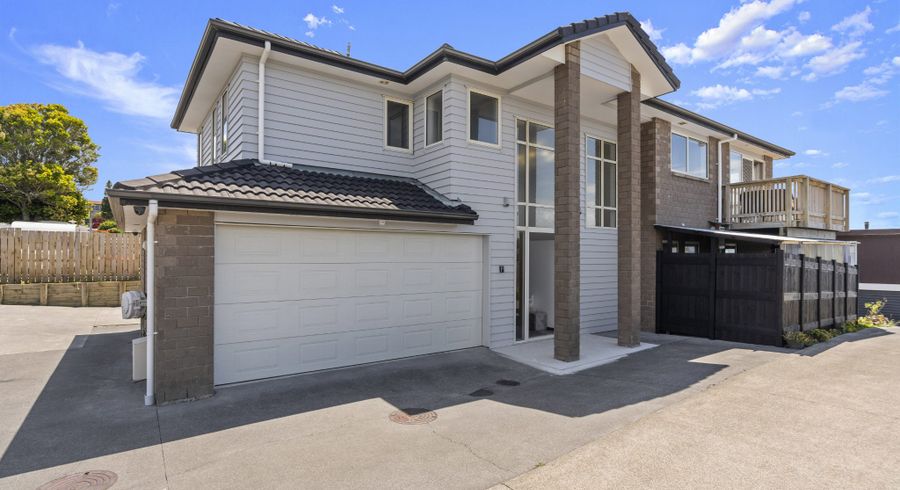  at 627A Glenfield Road, Totara Vale, Auckland