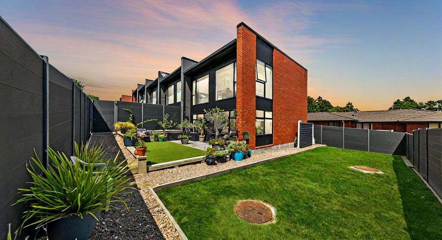  at 16F Cradock Street, Avondale, Auckland