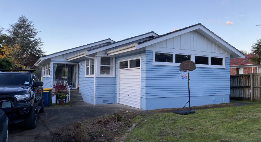  at 58 McDowell Crescent, Hillcrest, North Shore City, Auckland