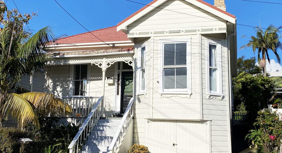  at 10 Peel Street, Westmere, Auckland