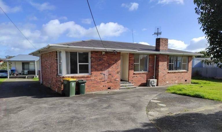  at 130 Tennessee Avenue, Mangere East, Manukau City, Auckland