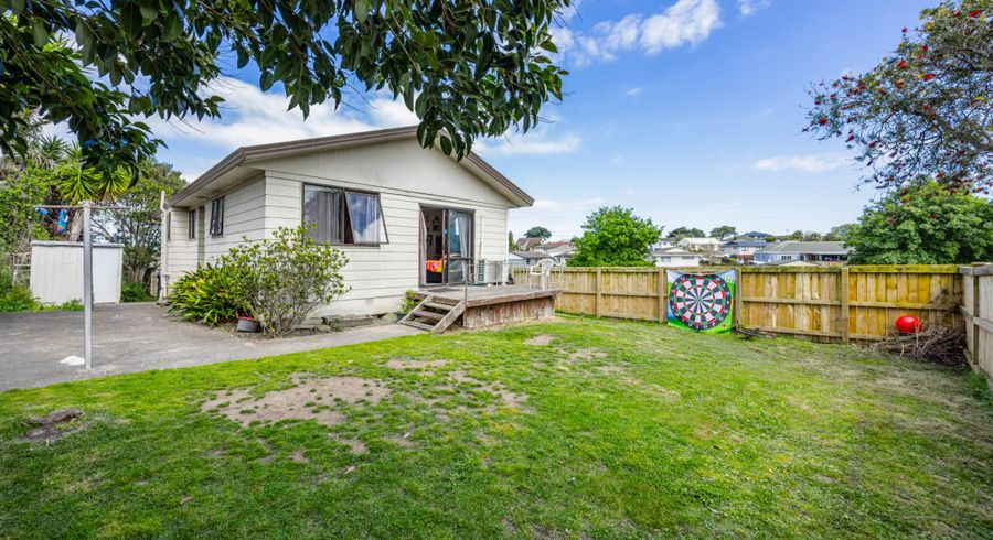  at 1/27 Silver Creek Road, Clendon Park, Manukau City, Auckland