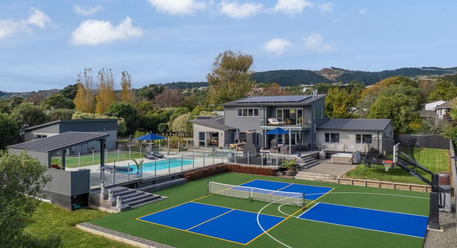  at 1 Moss Lane, Raumati Beach, Kapiti Coast, Wellington