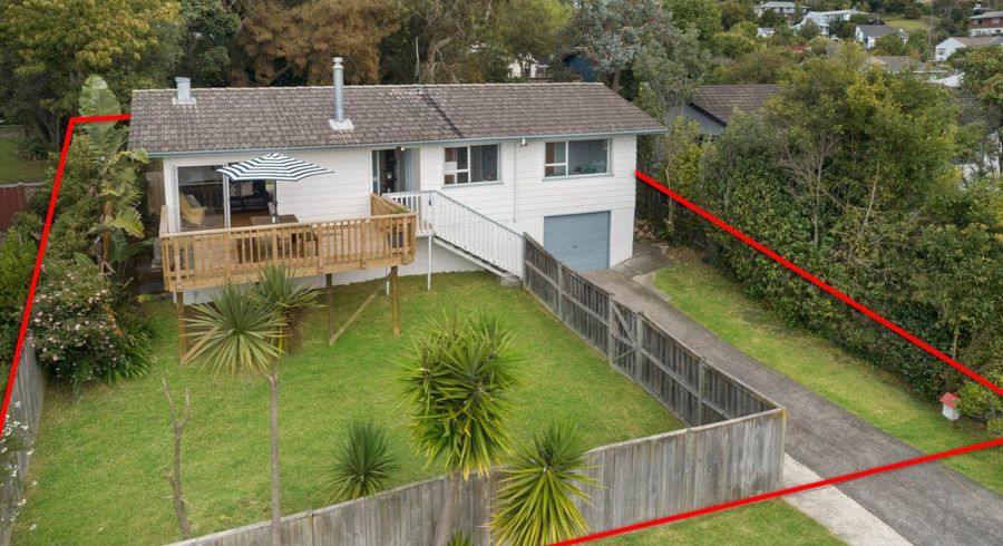  at 76 Awaruku Road, Torbay, Auckland