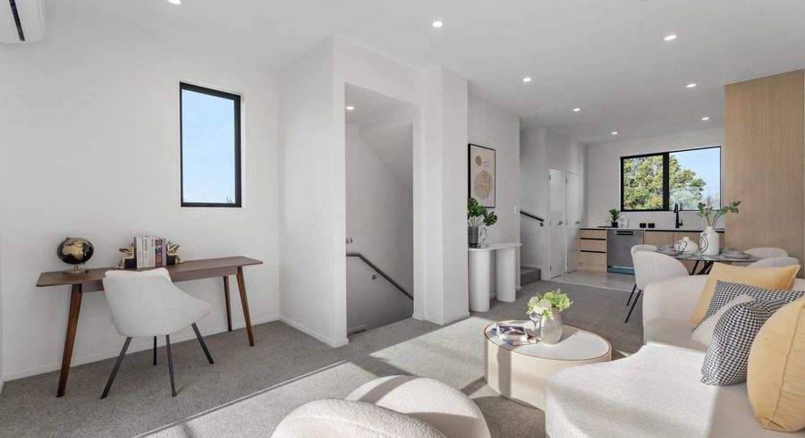  at 2/113 Te Atatu Road , Te Atatu South, Waitakere City, Auckland