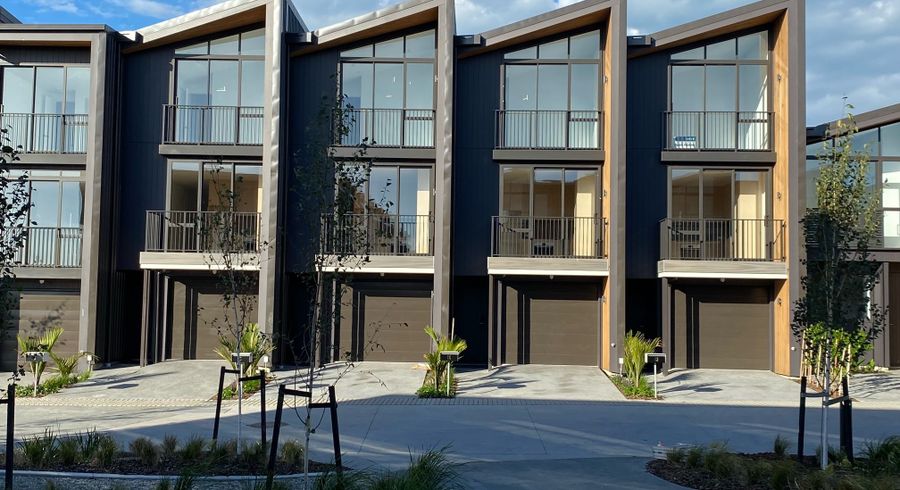  at 8 Amber Glen, Albany, Auckland