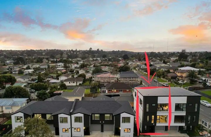  at 2/166 Rathgar Road, Henderson, Waitakere City, Auckland