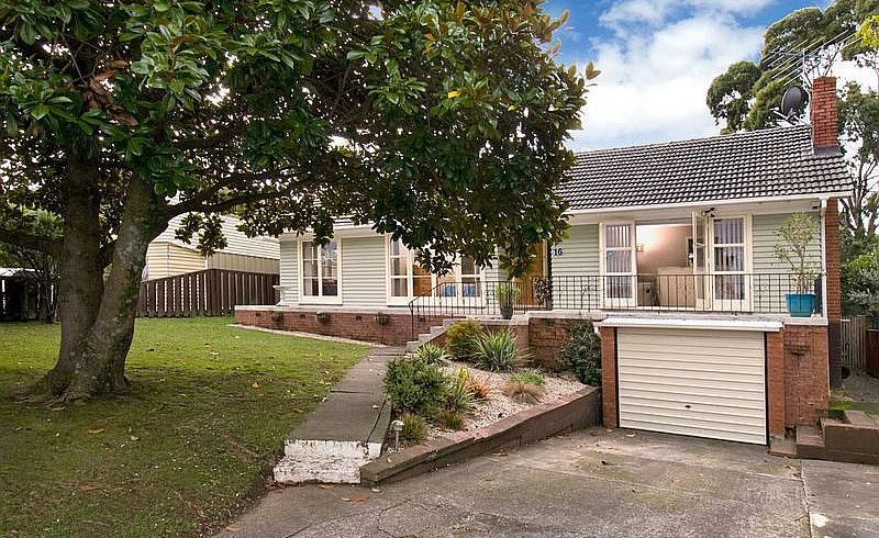  at 16 Andrew Road, Howick, Manukau City, Auckland