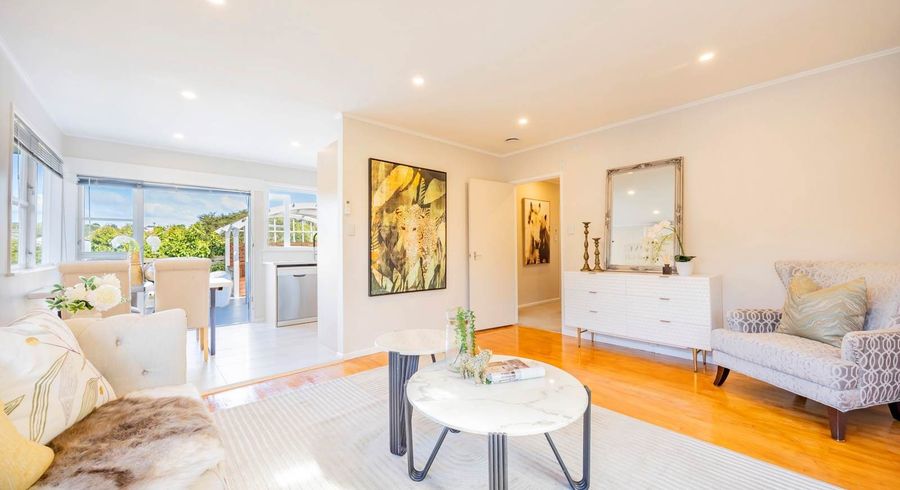  at 25 Compton Street, Hillcrest, Auckland
