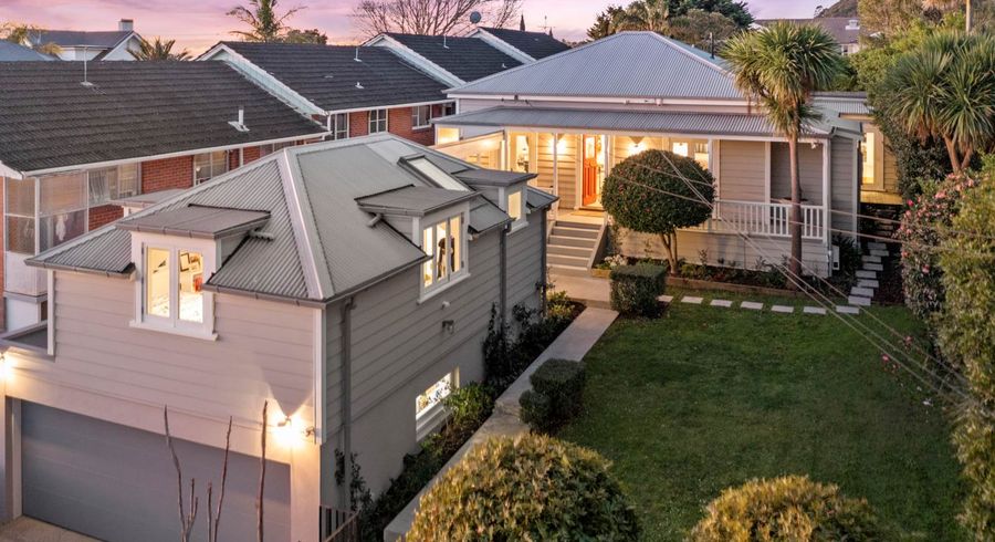  at 5 Kingsview Road, Mount Eden, Auckland
