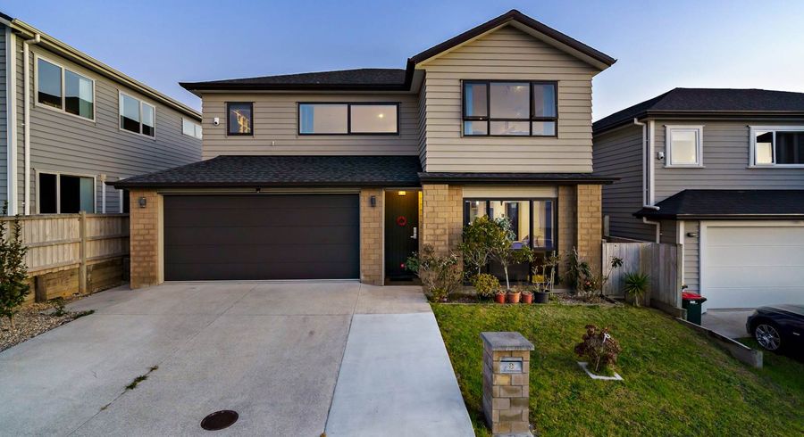  at 8 Evelina Lane, Flat Bush, Auckland