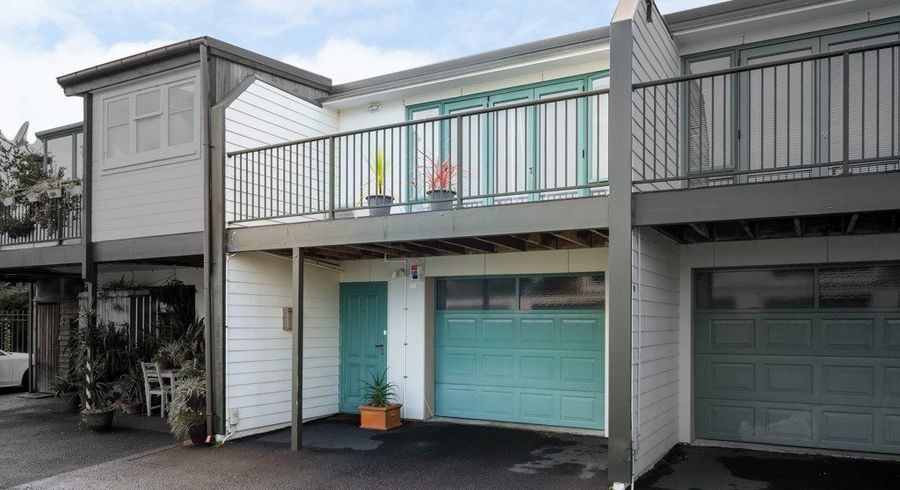  at 8/11 Bryce Lane, Hamilton City Central, Hamilton, Waikato