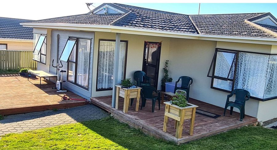  at 33 Woodridge Drive, Woodridge, Wellington