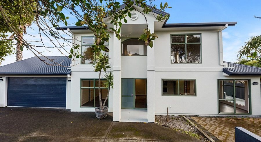  at 6 Chadlington Avenue, Henderson, Waitakere City, Auckland