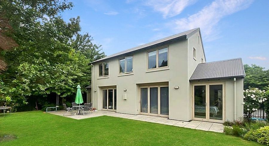 at 15 Riverview Street, Beckenham, Christchurch