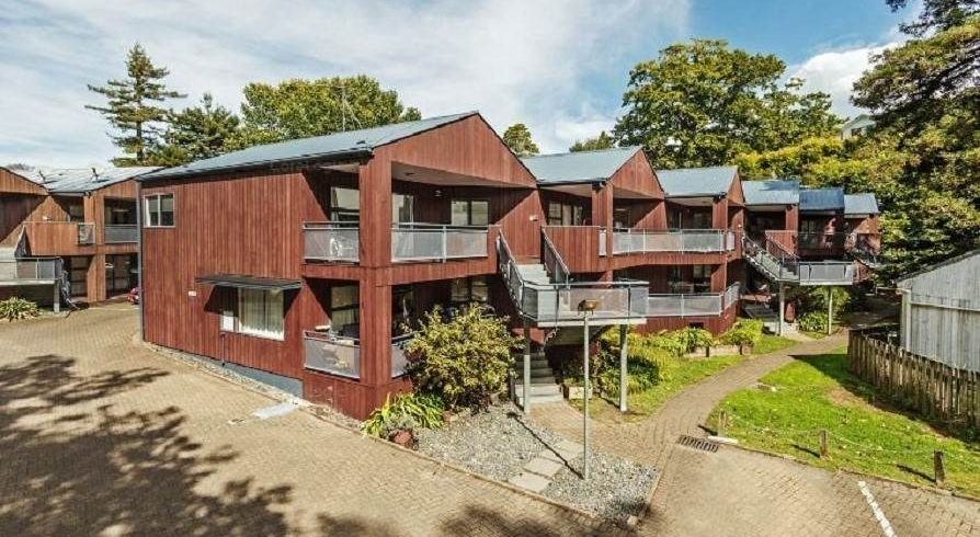  at 13/3 The Avenue, Albany, North Shore City, Auckland