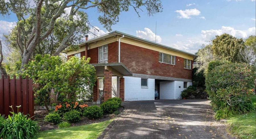  at 9 Castleton Drive, Mellons Bay, Manukau City, Auckland