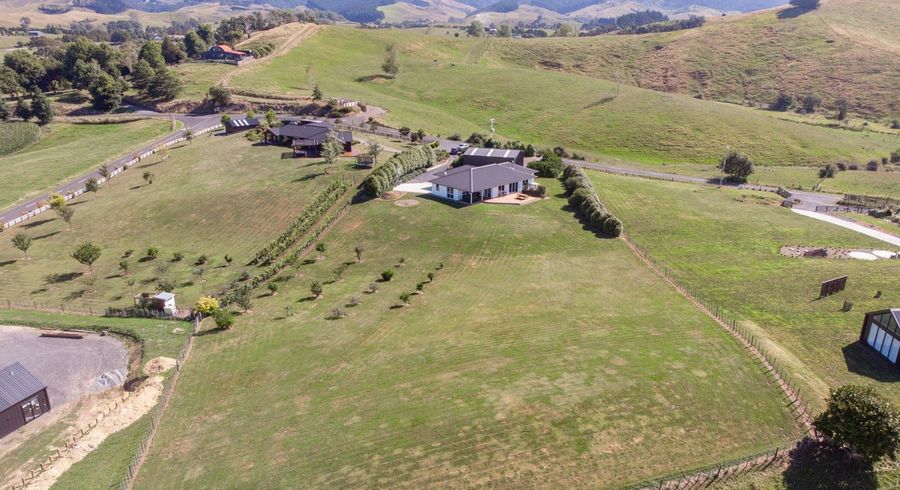  at 215A Mahuta Road South, Mangatarata, Ngatea