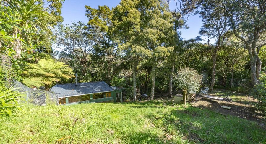  at 86 Warner Park Avenue, Laingholm, Waitakere City, Auckland