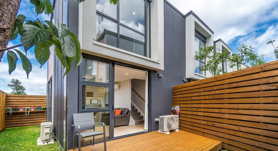  at 52 Koro Lane, Mangere Bridge, Auckland