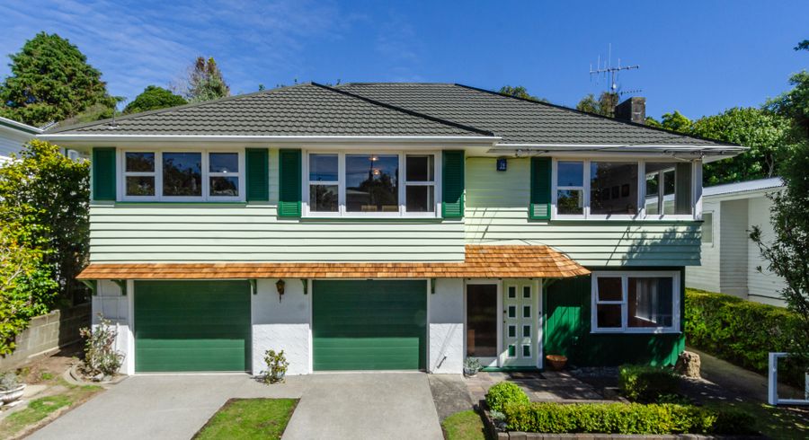  at 92 Redwood Avenue, Tawa, Wellington