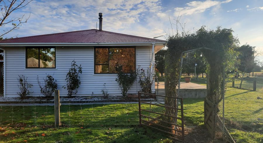  at 682 Old Port Road, Warepa