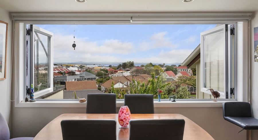  at 100 Broad Street, Thames, Thames