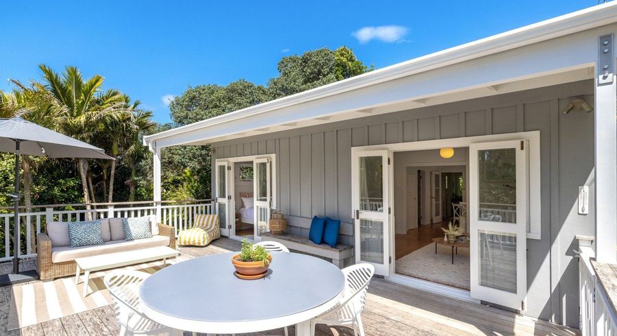  at 8 Palm Road, Palm Beach, Waiheke Island