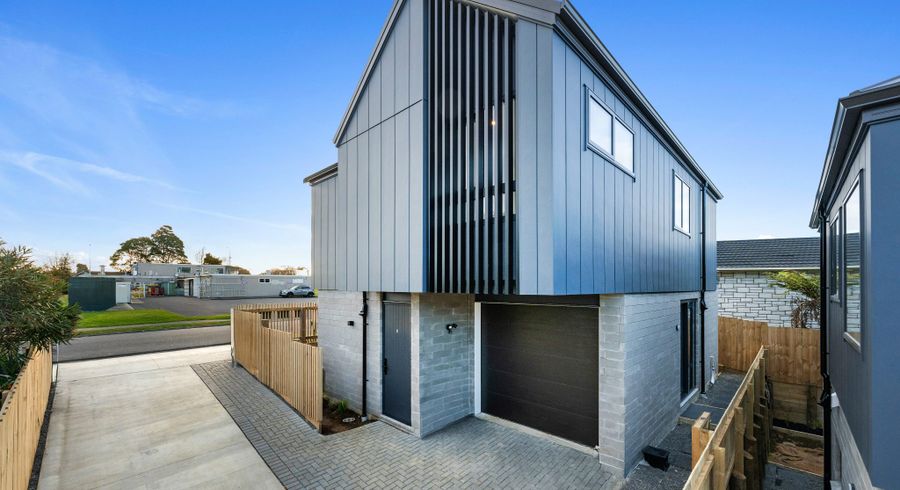  at Lot 1, 31 La Trobe Street, Pakuranga Heights, Manukau City, Auckland