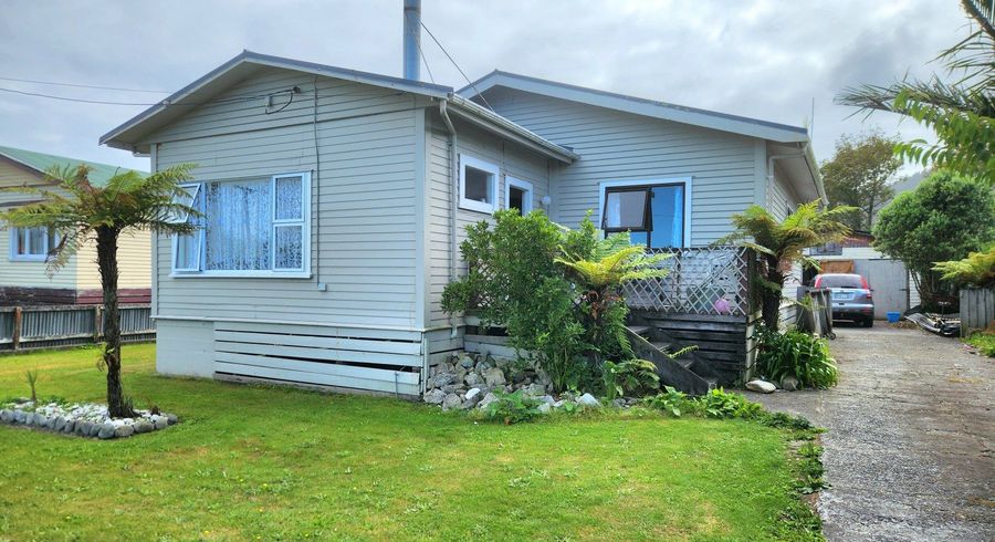  at 7 Peel Street, Cobden, Greymouth