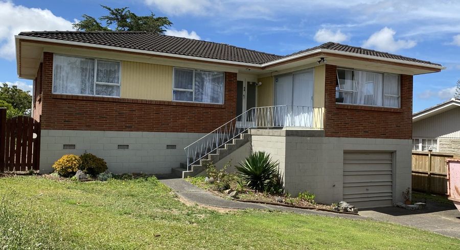  at 72 Botany Road, Botany Downs, Manukau City, Auckland